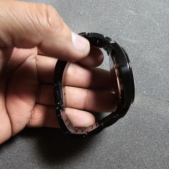 DKNY NY1283 Men's Round Chronograph Watch Black Steel Bracelet Yellow Black Dial - Picture 4 of 10